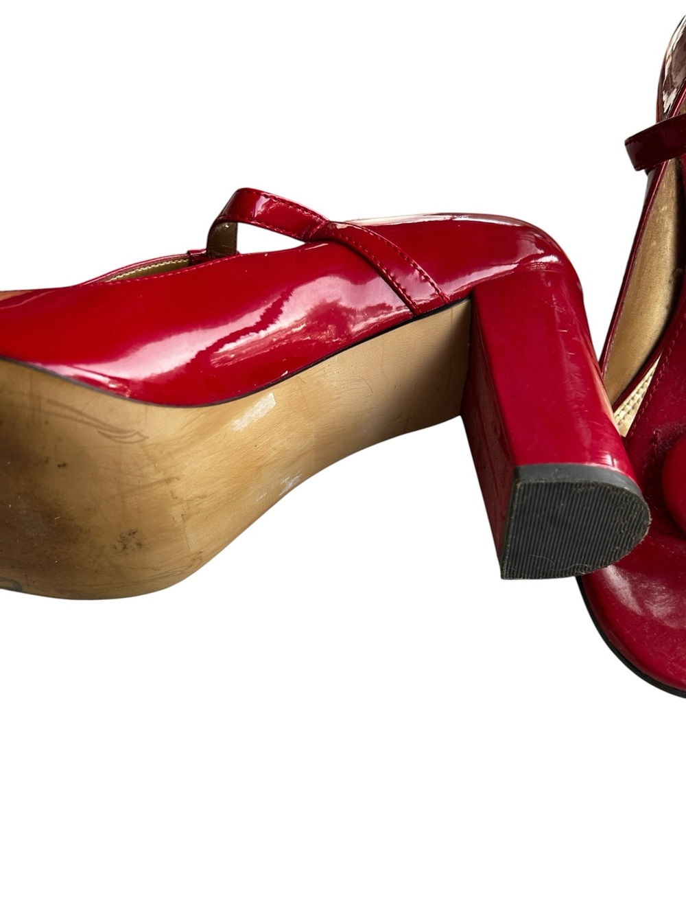 Tahari Red Mallory Heels. Size 8M - Picture 3 of 3
